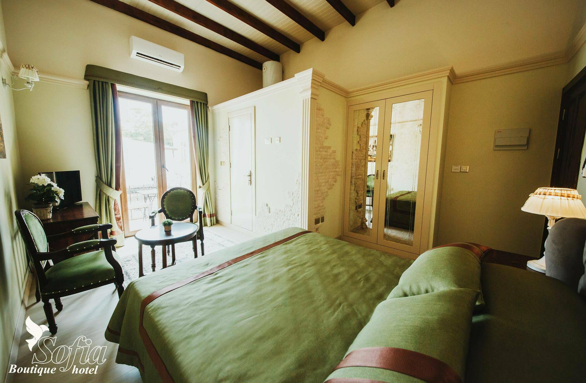 Sofia Boutique Hotel キレニア エクステリア 写真